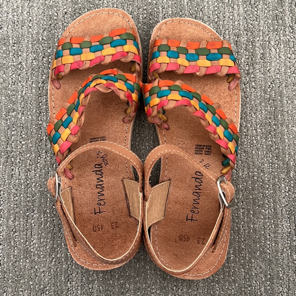 Leather Sandals by Fernanda Roy’s, size 7 ☀️🌈